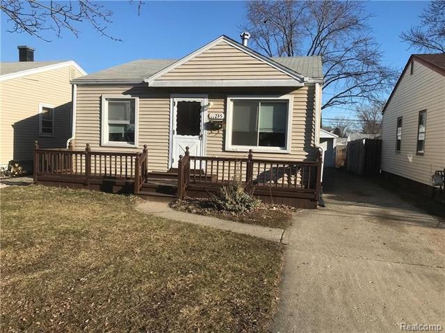 front view picture of 11235 Lozier, Warren, MI. 48089