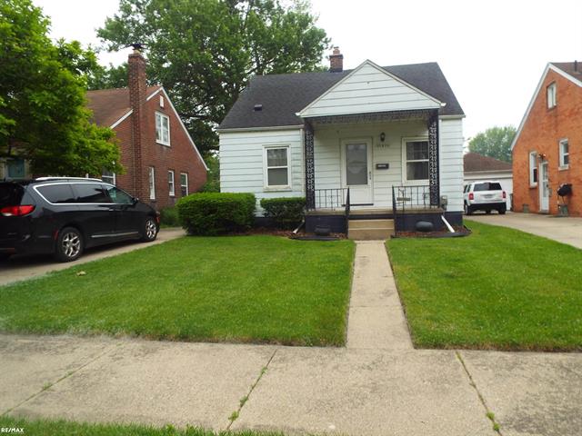 front view picture of 21824 Colony, Saint Clair Shores, MI. 48080