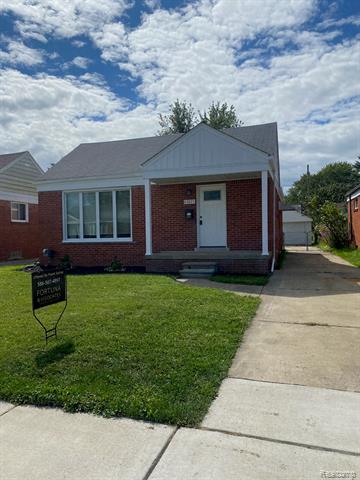 front view picture of 23075 Saxony, Eastpointe, MI. 48021