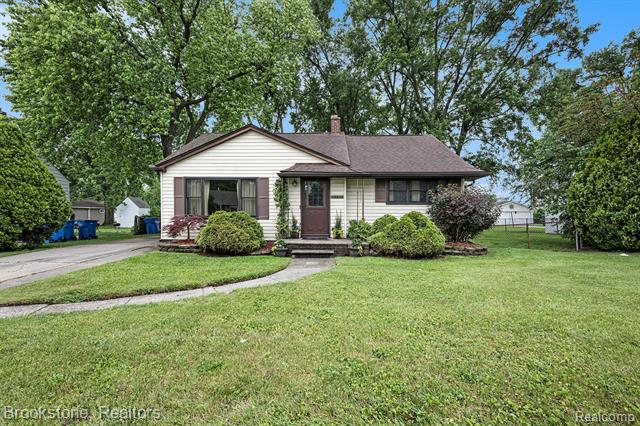 front view picture of 11780 Avondale, Warren, MI. 48089
