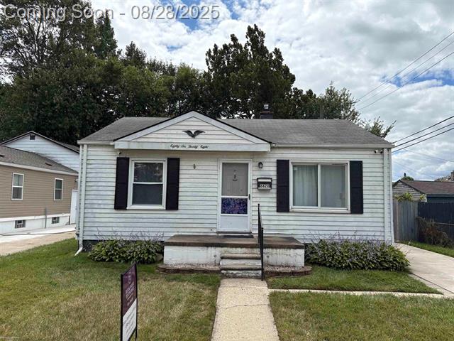 front view picture of 8628 Chapp, Warren, MI. 48089