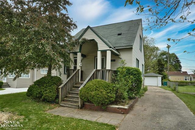 front view picture of 23066 Shakespeare, Eastpointe, MI. 48021