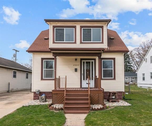 front view picture of 23045 Rein, Eastpointe, MI. 48021