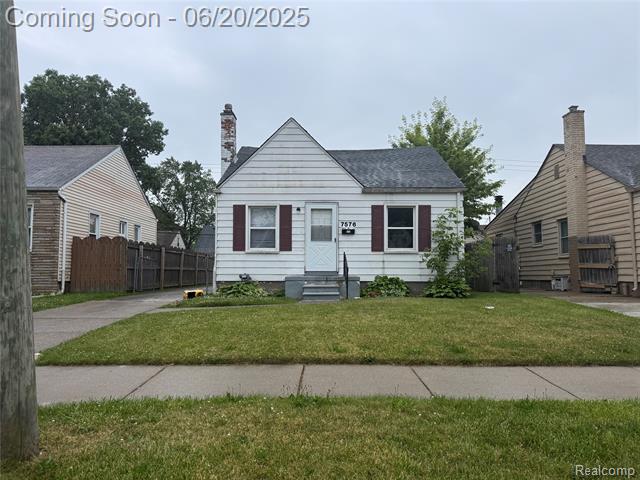 front view picture of 7576 Wood, Warren, MI. 48091