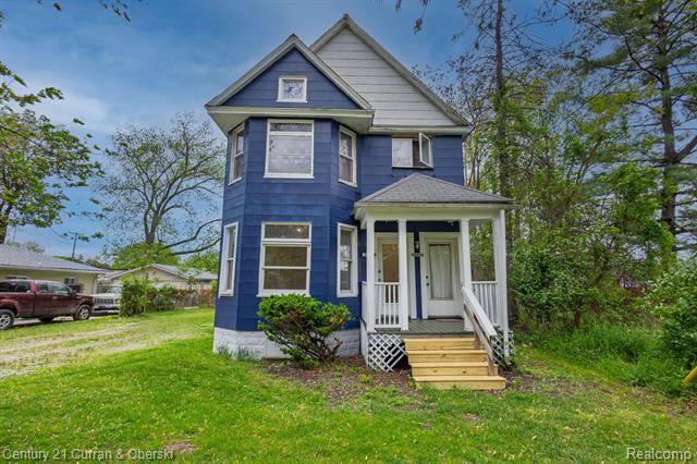 front view picture of 28604 Grayling Ave, Farmington, MI. 48336