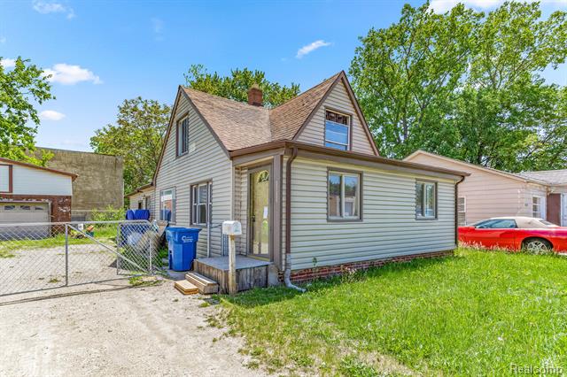 front view picture of 23928 Dequindre, Warren, MI. 48091