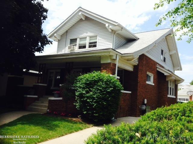 front view picture of 15611 Charles R, Eastpointe, MI. 48021