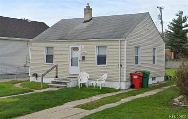 front view picture of 16210 Evergreen, Eastpointe, MI. 48021