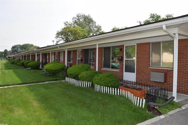front view picture of 22800 Beaconsfield, Eastpointe, MI. 48021