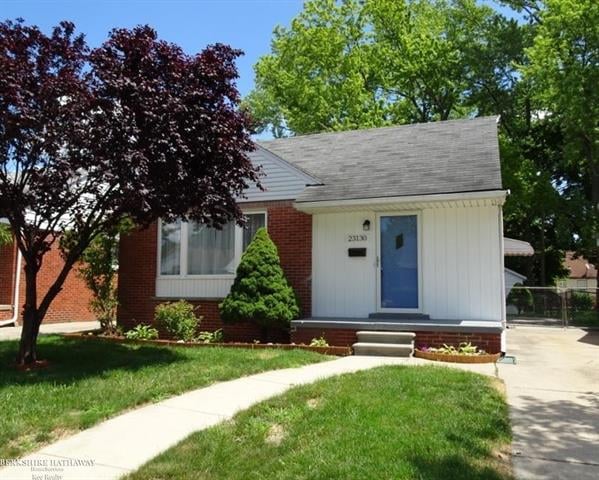front view picture of 23130 Saxony, Eastpointe, MI. 48021
