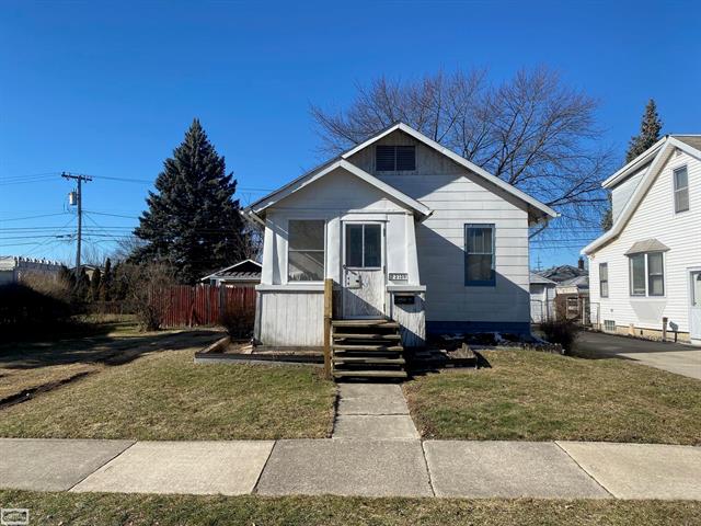 front view picture of 23139 Tuscany, Eastpointe, MI. 48021