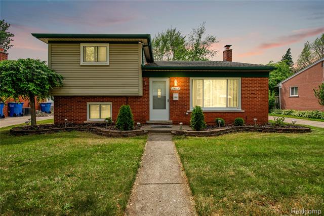 front view picture of 24113 Karen, Warren, MI. 48091
