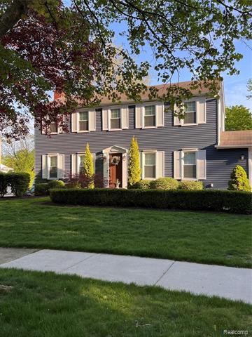 front view picture of 43647 Westridge Ln, Northville, MI. 48167