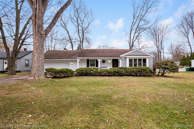 front view picture of 33776 Rhonswood Dr, Farmington, MI. 48335