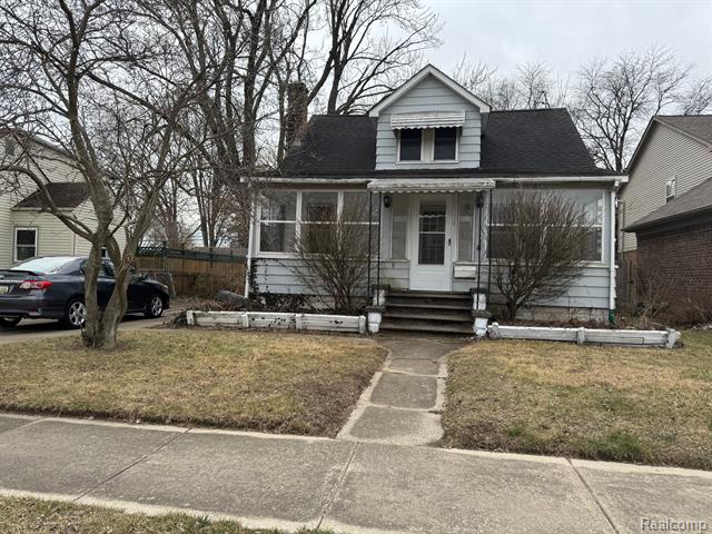 front view picture of 21628 Lakeview, Saint Clair Shores, MI. 48080