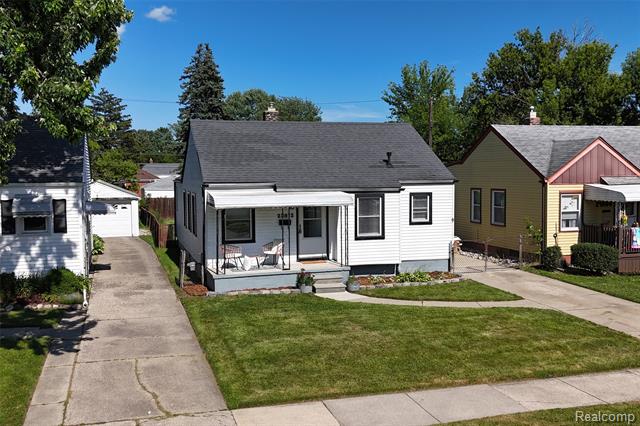 front view picture of 23812 Lexington, Eastpointe, MI. 48021