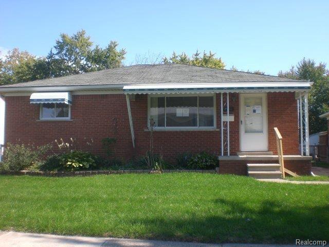 front view picture of 23320 Beechwood, Eastpointe, MI. 48021