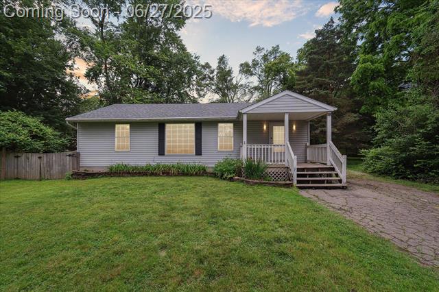 front view picture of 21845 Novi Rd, Northville, MI. 48167