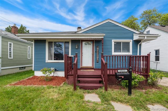 front view picture of 15111 Stephens, Eastpointe, MI. 48021