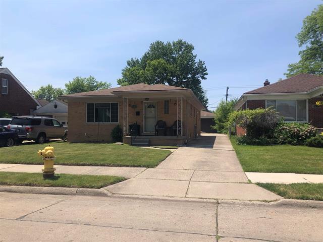 front view picture of 24283 Flower, Eastpointe, MI. 48021