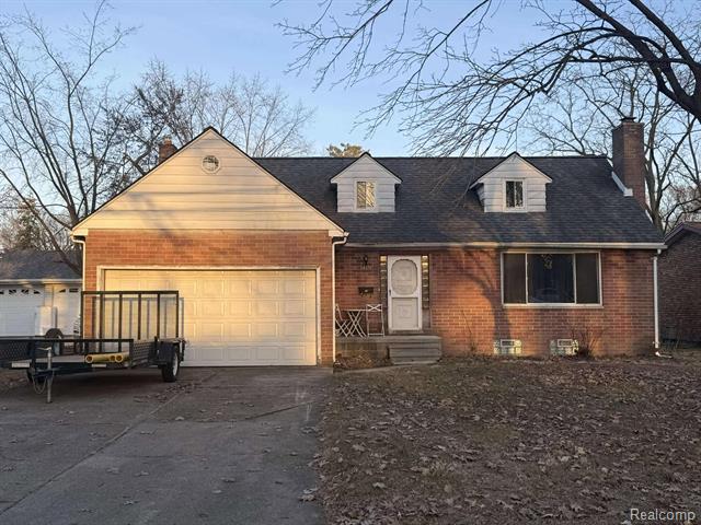 front view picture of 24370 Eureka, Warren, MI. 48091