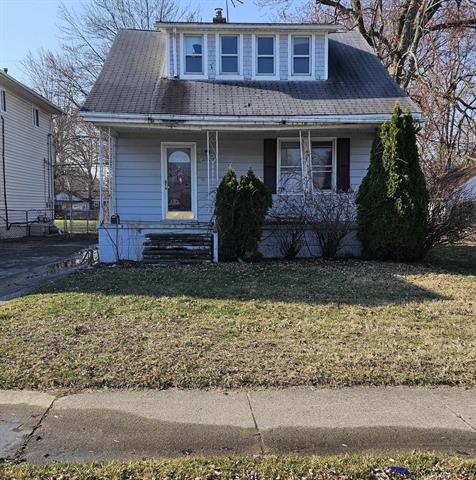 front view picture of 21902 Ridgeway, Saint Clair Shores, MI. 48080