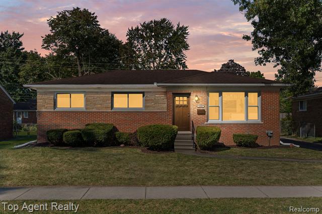 front view picture of 23805 Raven, Eastpointe, MI. 48021