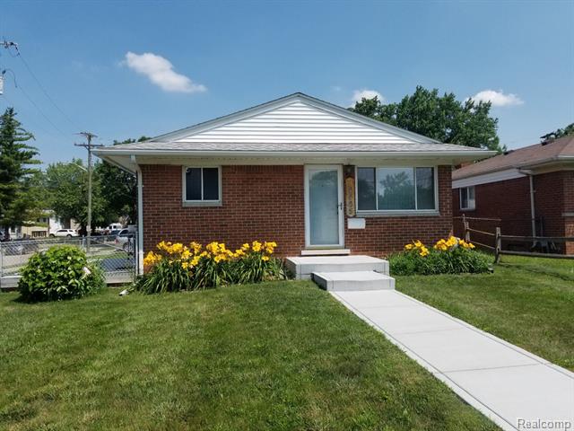 front view picture of 14405 Stephens, Warren, MI. 48089