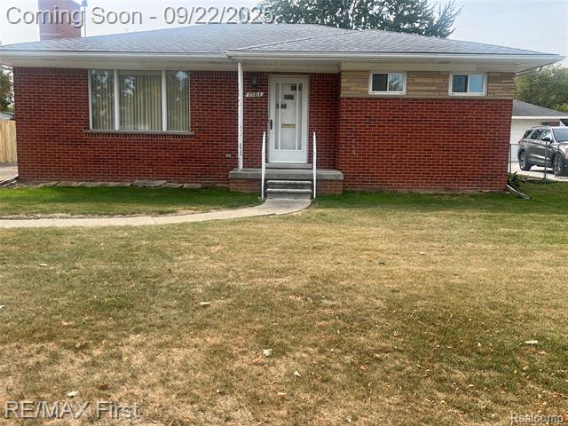 front view picture of 20512 Lawndale, Saint Clair Shores, MI. 48080