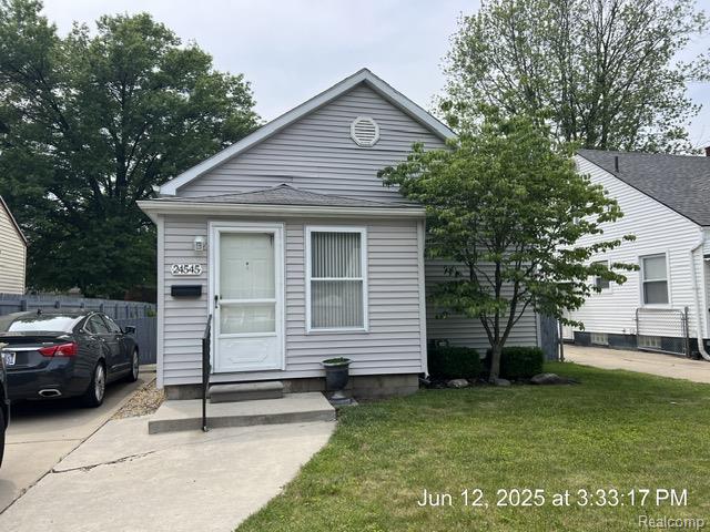 front view picture of 24545 Dale, Eastpointe, MI. 48021