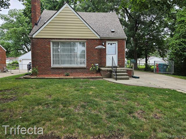 front view picture of 16684 Forest, Eastpointe, MI. 48021