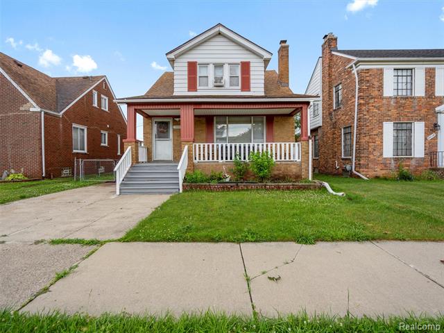 front view picture of 7420 Coolidge, Center Line, MI. 48015