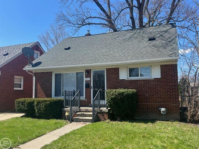 front view picture of 24511 Brittany, Eastpointe, MI. 48021