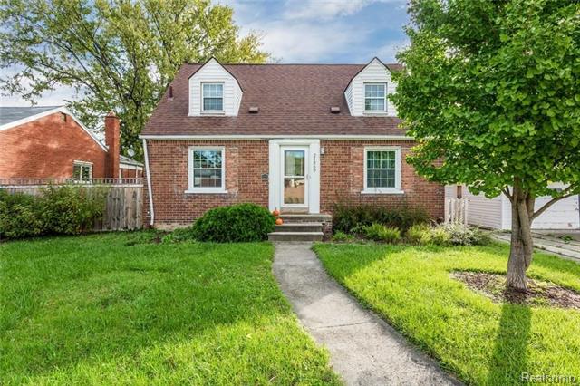front view picture of 24360 Grove, Eastpointe, MI. 48021