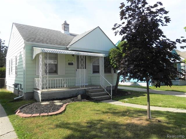 front view picture of 8112 Coolidge, Center Line, MI. 48015