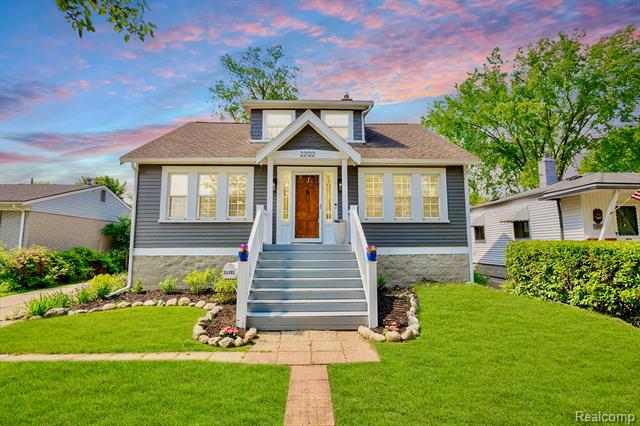 front view picture of 22122 Fresard, Saint Clair Shores, MI. 48080
