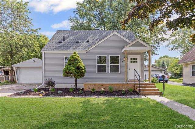 front view picture of 24416 Stewart, Warren, MI. 48089