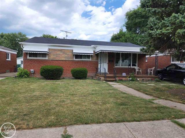 front view picture of 24572 Rosalind, Eastpointe, MI. 48021