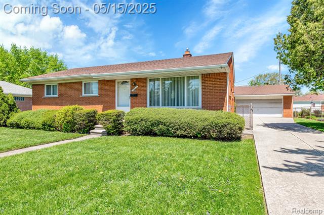 front view picture of 14671 Chesterfield, Warren, MI. 48089