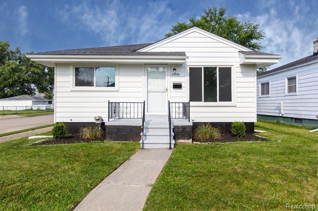 front view picture of 24805 Dale, Eastpointe, MI. 48021
