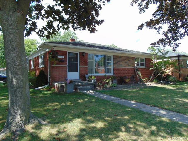 front view picture of 24701 Star Valley, Saint Clair Shores, MI. 48080