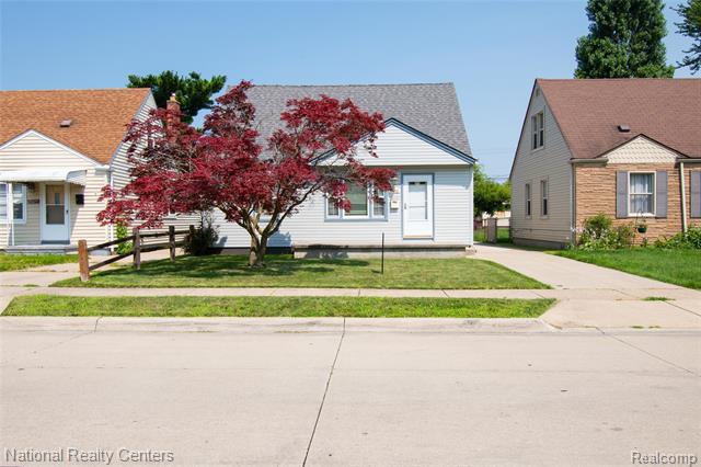 front view picture of 24842 Wilmot, Eastpointe, MI. 48021
