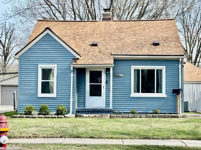 front view picture of 21817 Lange, Saint Clair Shores, MI. 48080