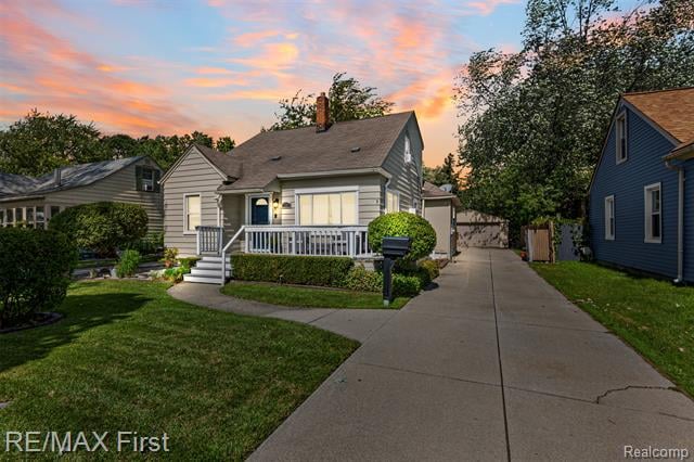 front view picture of 21811 Lange, Saint Clair Shores, MI. 48080