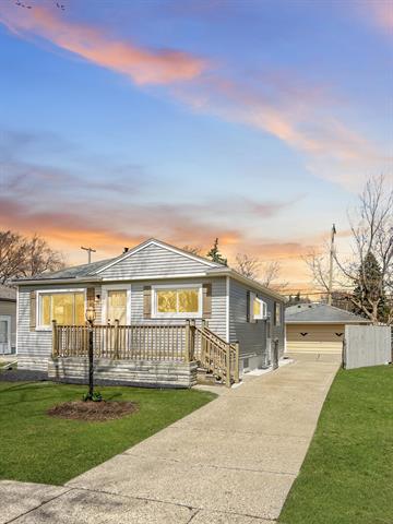front view picture of 21701 Lange, Saint Clair Shores, MI. 48080