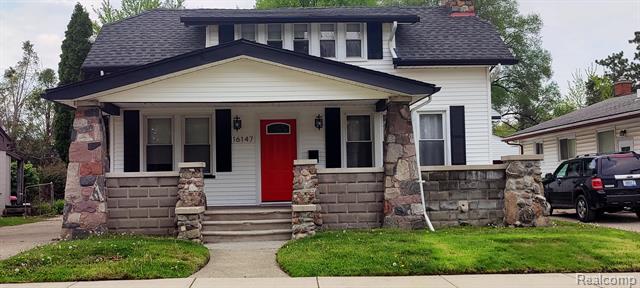 front view picture of 16147 Chesterfield, Eastpointe, MI. 48021