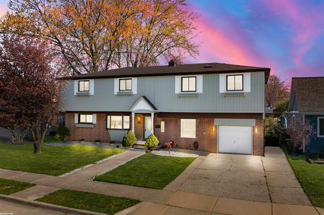 front view picture of 22445 Maple, Saint Clair Shores, MI. 48081
