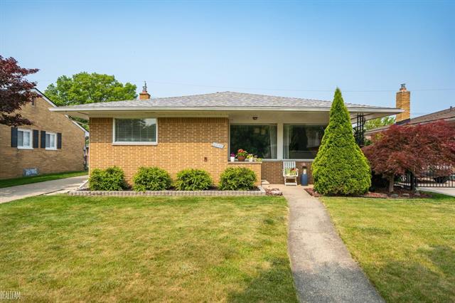 front view picture of 24821 Culver, Saint Clair Shores, MI. 48080