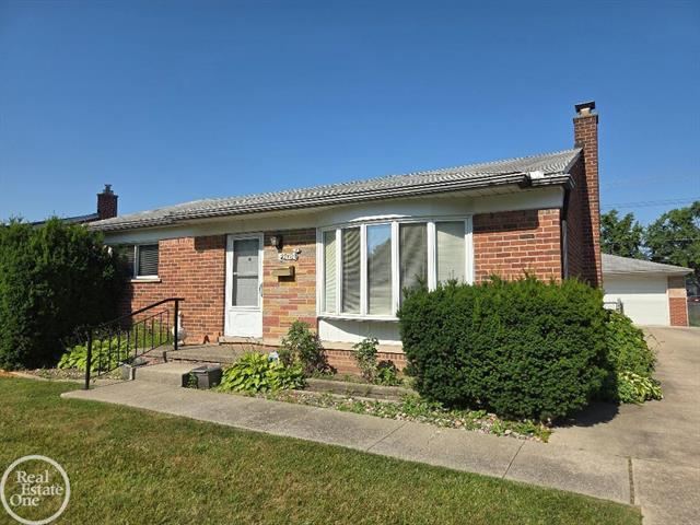 front view picture of 25227 Marilyn, Warren, MI. 48089