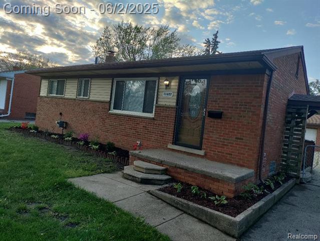 front view picture of 11657 Engleman, Warren, MI. 48089